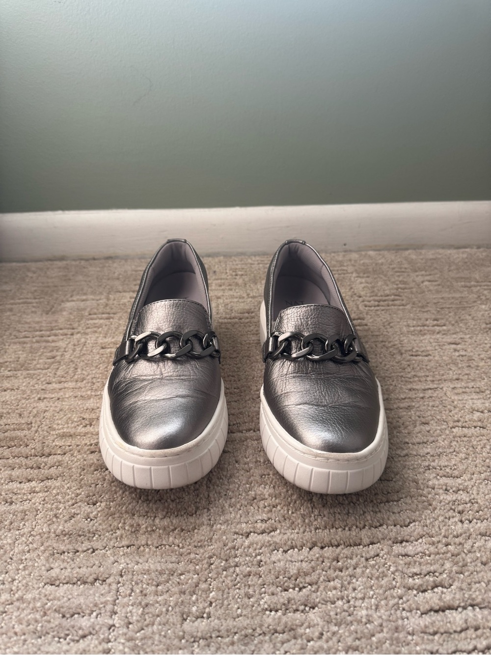 Naturalizer Daphne Metallic Silver Chain-Trim Slip-On Platform Sneakers 7.5 EUC
